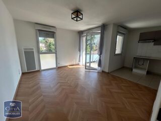  Appartement à louer 3 pièces 57 m²