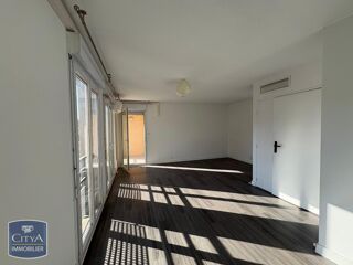  Appartement à louer 3 pièces 74 m²