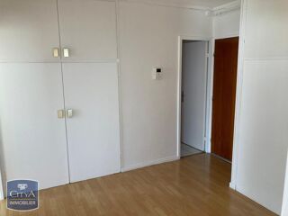  Appartement à louer 3 pièces 73 m²