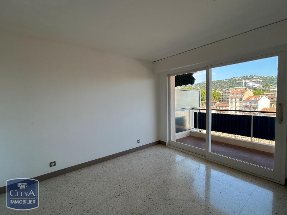 location Appartement - 4 pièce(s) - 88 m² Cannes (06400)