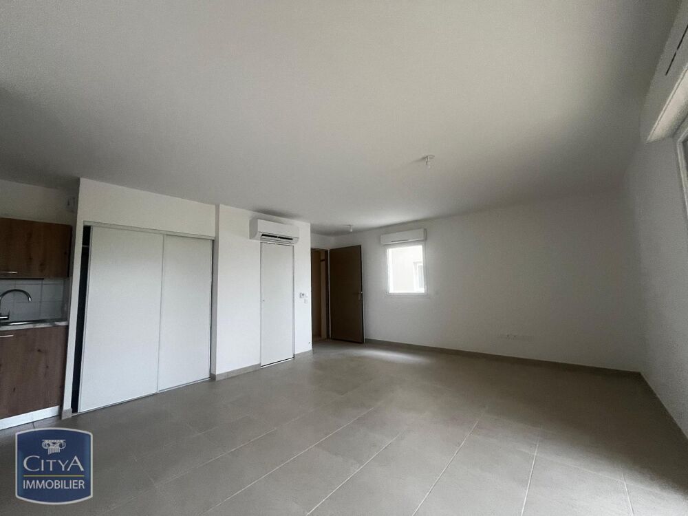 location Appartement - 3 pièce(s) - 63 m² Rodilhan (30230)