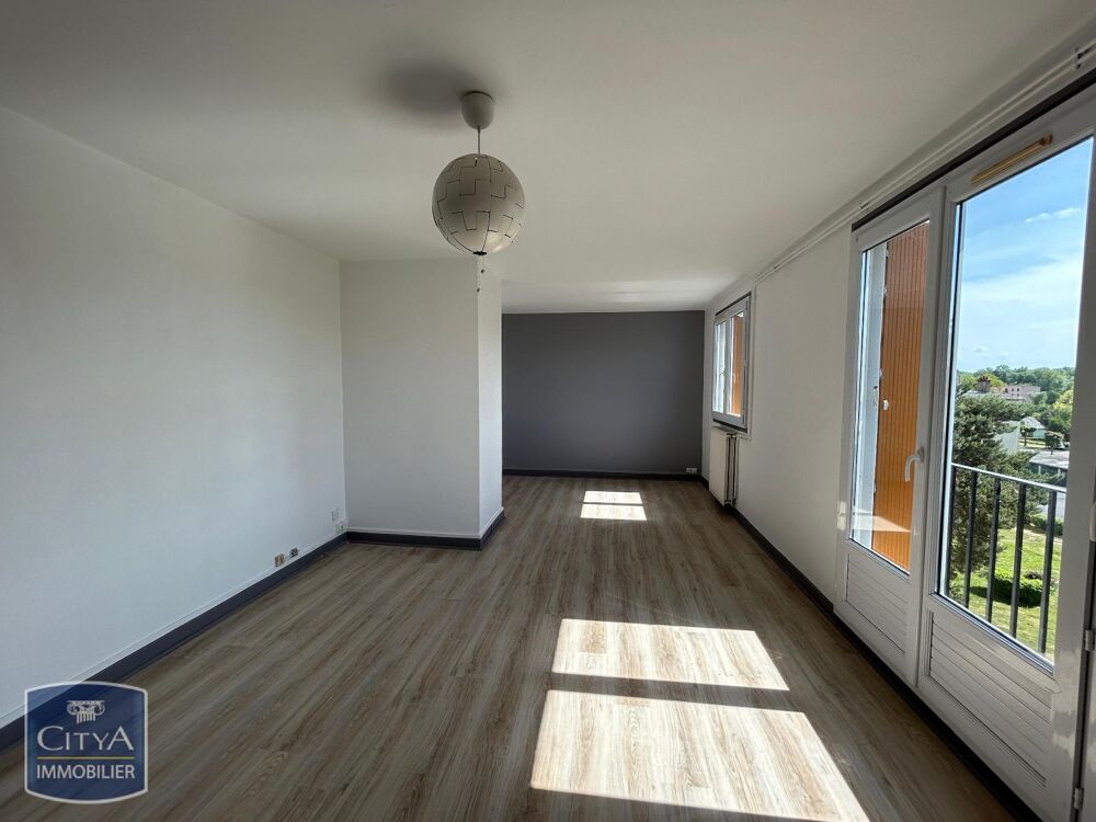 À LOUER : Appartement T4 avec jardin à DECIZE. Découvrez....