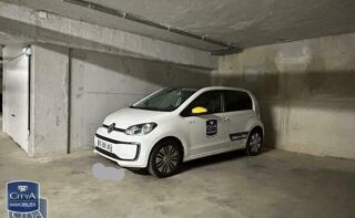  Parking / Garage � louer 