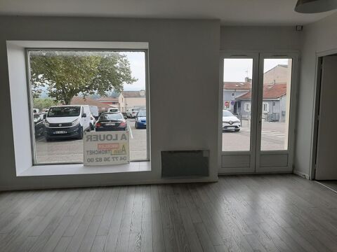   Location / Local Commercial 