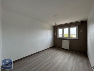  Appartement à louer 4 pièces 90 m²