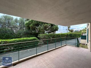 Appartement à louer 3 pièces 75 m²