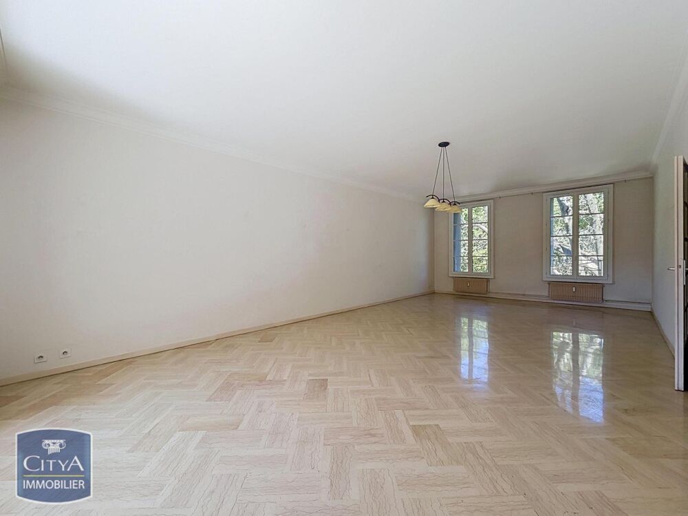 location Appartement - 3 pièce(s) - 101 m² Nîmes (30000)