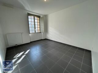  Appartement à louer 3 pièces 73 m²