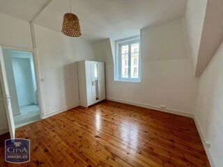  Appartement à louer 1 pièce 28 m²