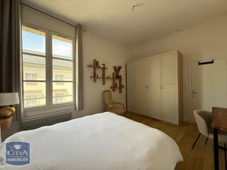  Appartement à louer 3 pièces 65 m²