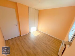  Appartement à louer 4 pièces 74 m²