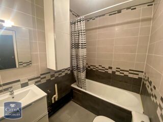  Appartement à louer 1 pièce 38 m²