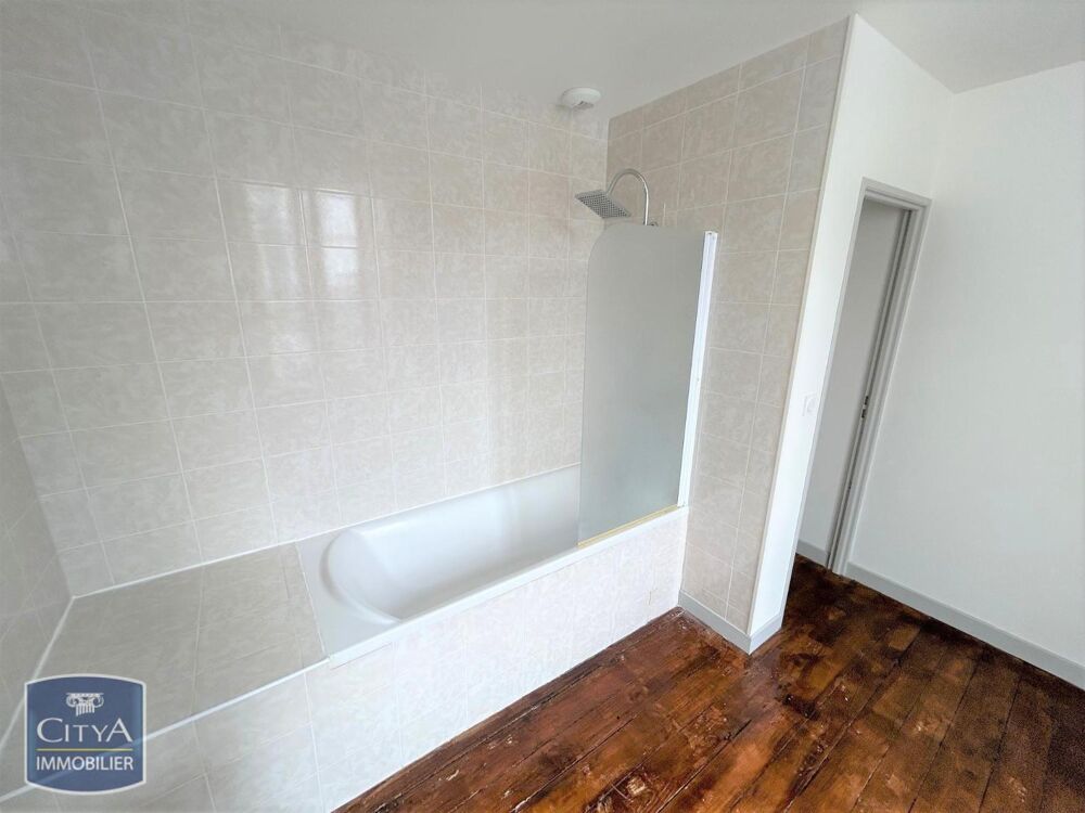 À LOUER Bel appartement de type T3, situé à Clermont-Fer....