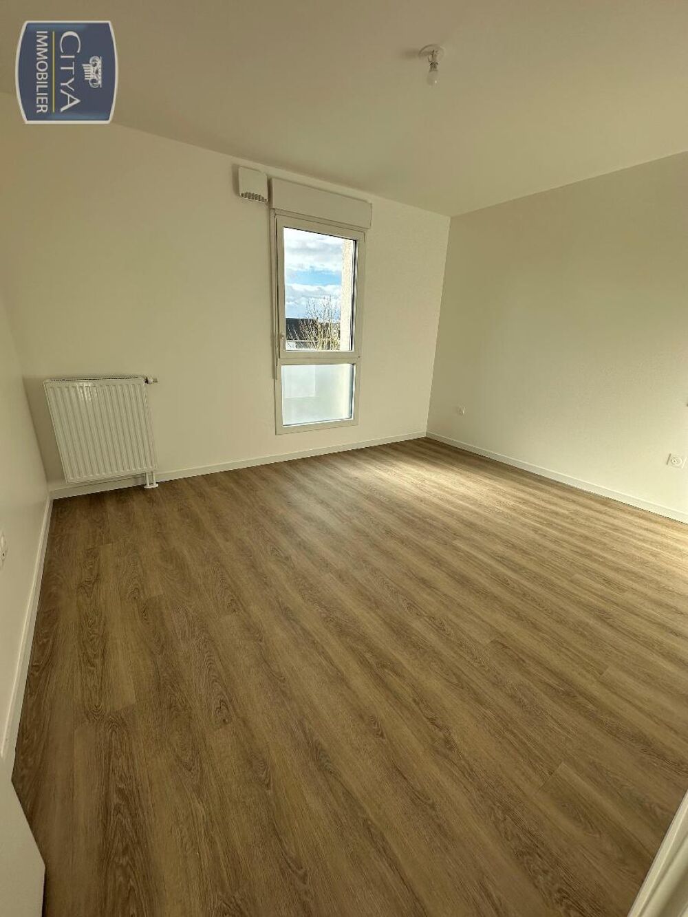 location Appartement - 3 pièce(s) - 76 m² Caen (14000)