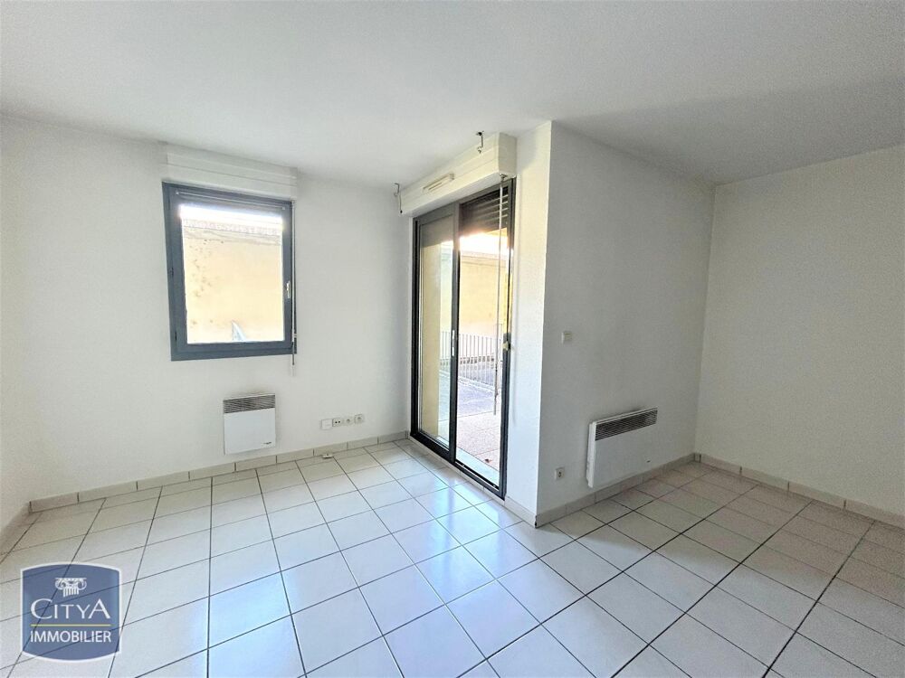 APPARTEMENT 2 PIÈCE AVEC GRANDE TERRASSE A LOUER : Venez....