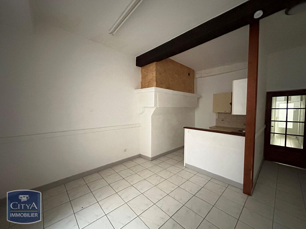 Centre Ville - À LOUER : Découvrez cet appartement T2 id....
