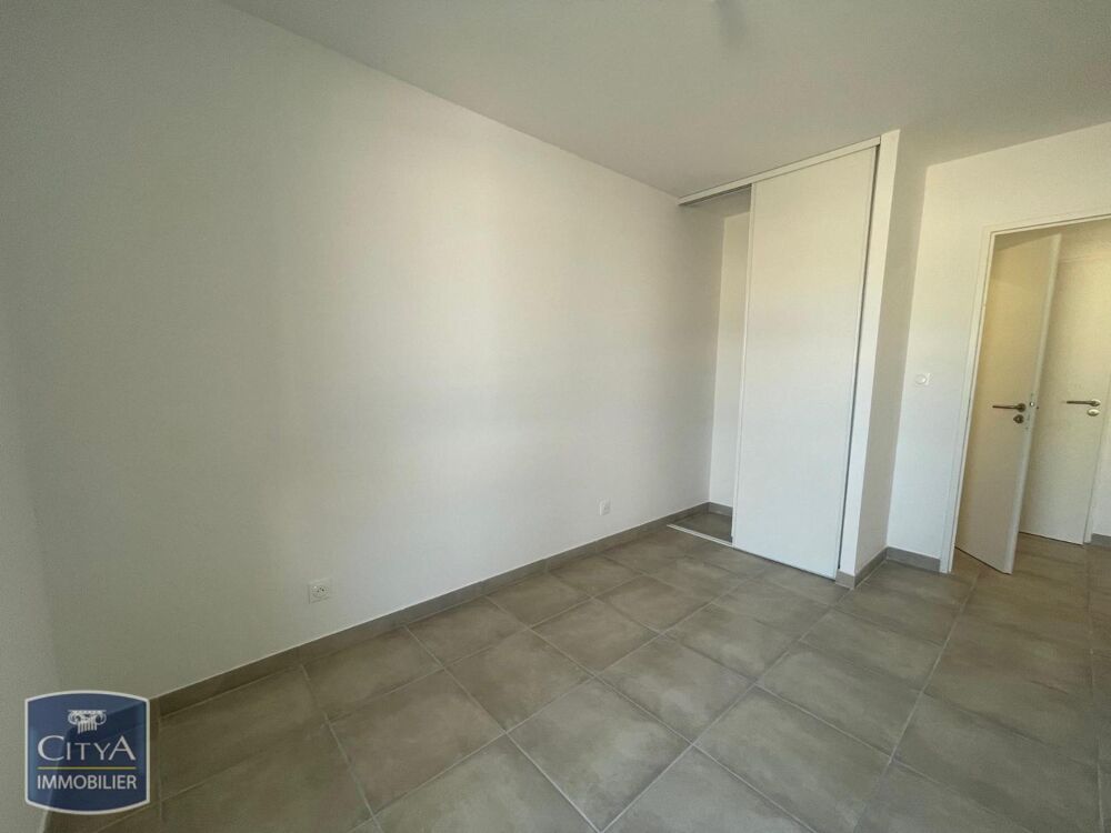 location Appartement - 3 pièce(s) - 63 m² Vias (34450)