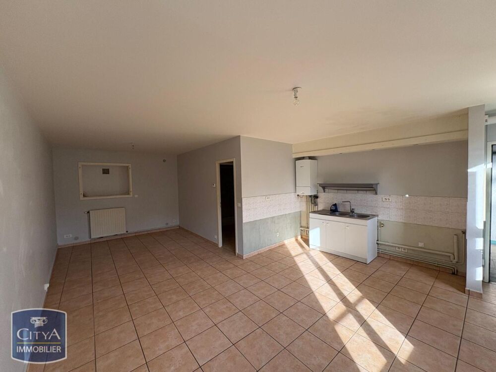 À LOUER : Appartement T1 RENOVE situé à Saint-Étienne, r....