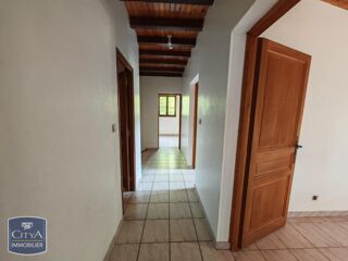  Appartement à louer 4 pièces 79 m²