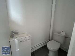  Appartement à louer 4 pièces 74 m²