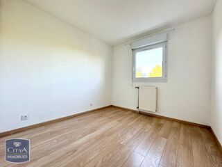  Appartement à louer 3 pièces 65 m²