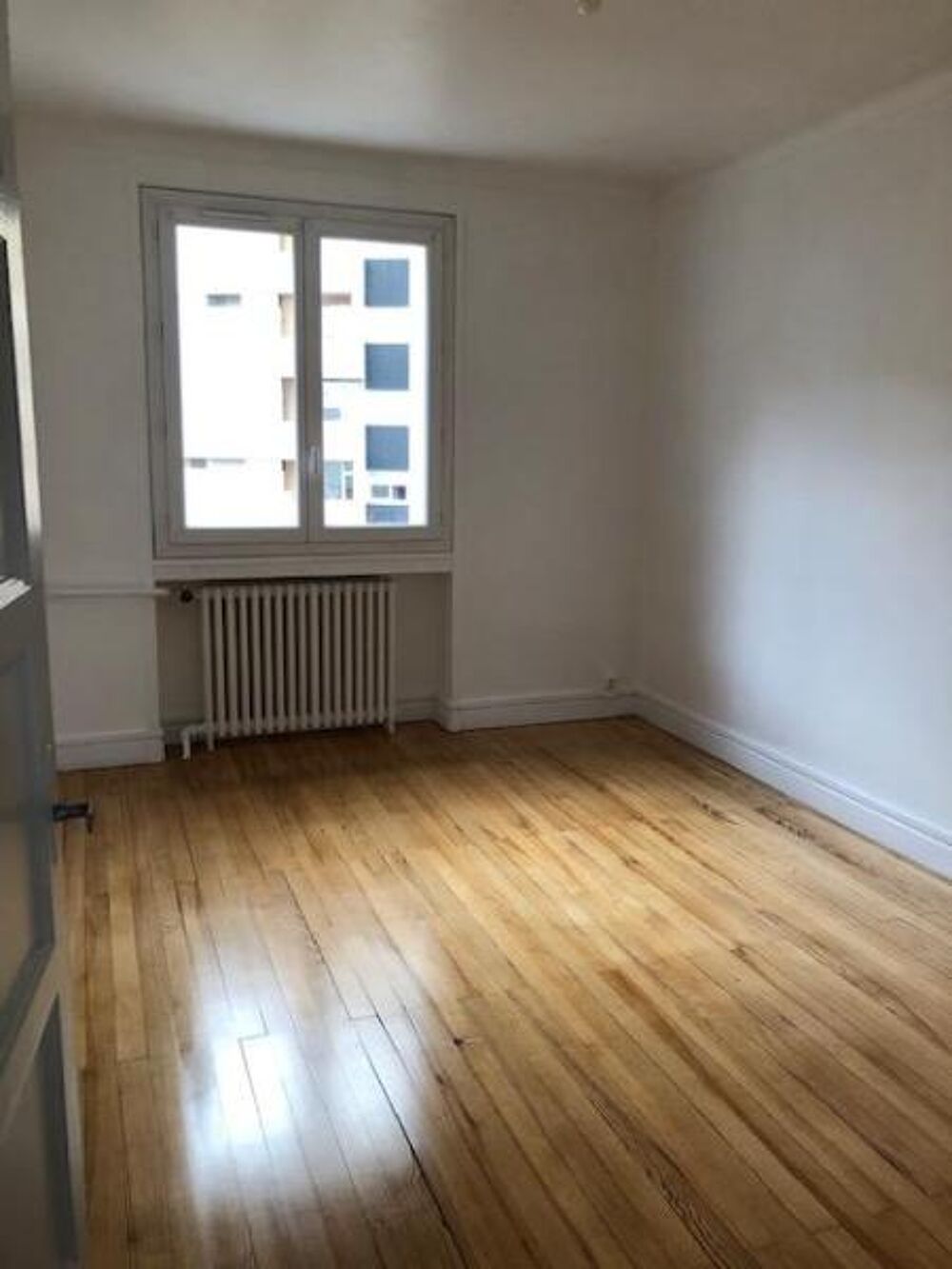 location Appartement - 3 pièce(s) - 82 m² Saint-Étienne (42000)