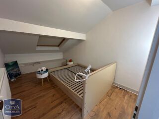  Appartement à louer 4 pièces 119 m²