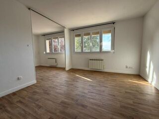  Appartement à louer 2 pièces 55 m²