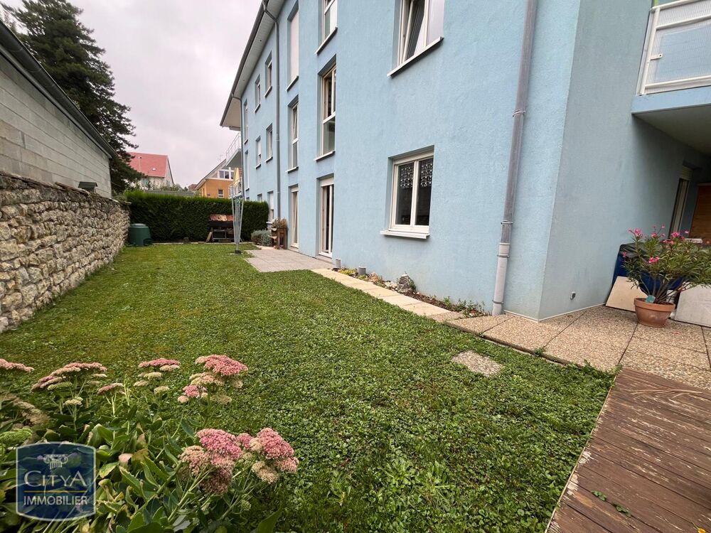 À LOUER ! Découvrez cet appartement récent T3 situé à Ch....