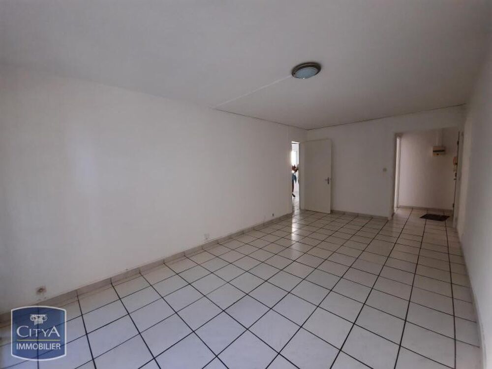 EXCLUSIVITÉ - APPARTEMENT 3 PIÈCES AVEC TERRASSE À louer....