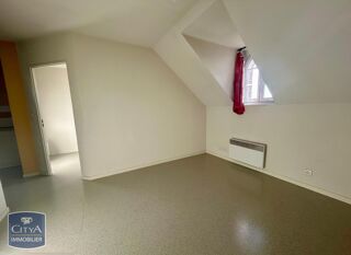  Appartement à louer 2 pièces 33 m²