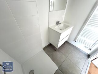 Appartement à louer 4 pièces 92 m²
