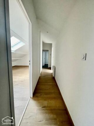  Appartement à louer 4 pièces 80 m²