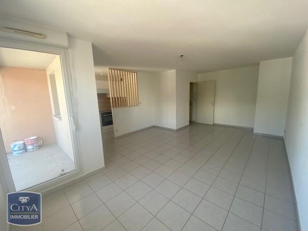 EXCLUSIVITÉ - ENTIEREMENT RENOVE - PROCHE CENTRE VILLE E....