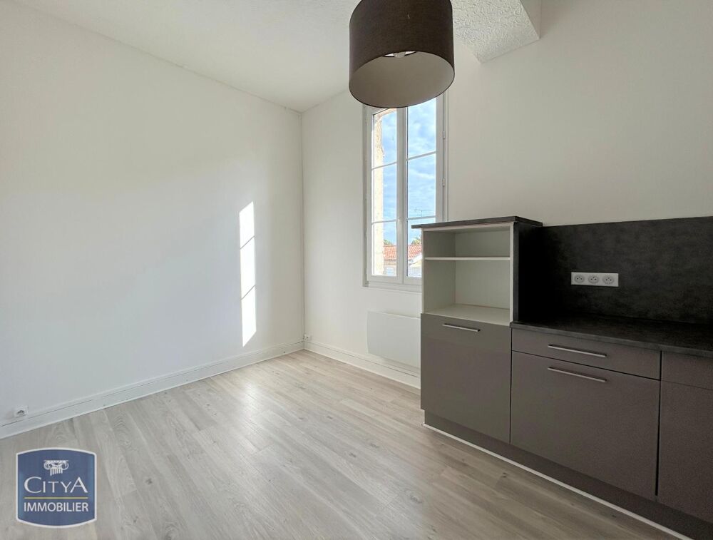 location Appartement - 2 pièce(s) - 36 m² Coutras (33230)