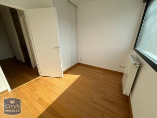  Appartement à louer 4 pièces 89 m²
