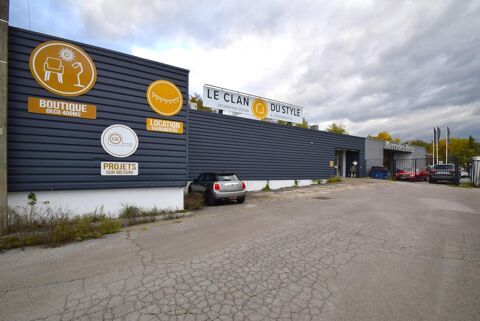 Situé le long de l'Avenue de Lattre de Tassigny à Aub... 3150 07200 Aubenas