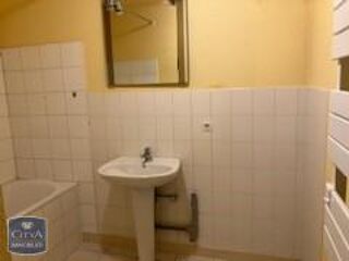  Appartement à louer 3 pièces 80 m²