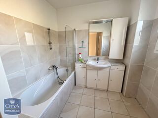  Appartement à louer 3 pièces 71 m²