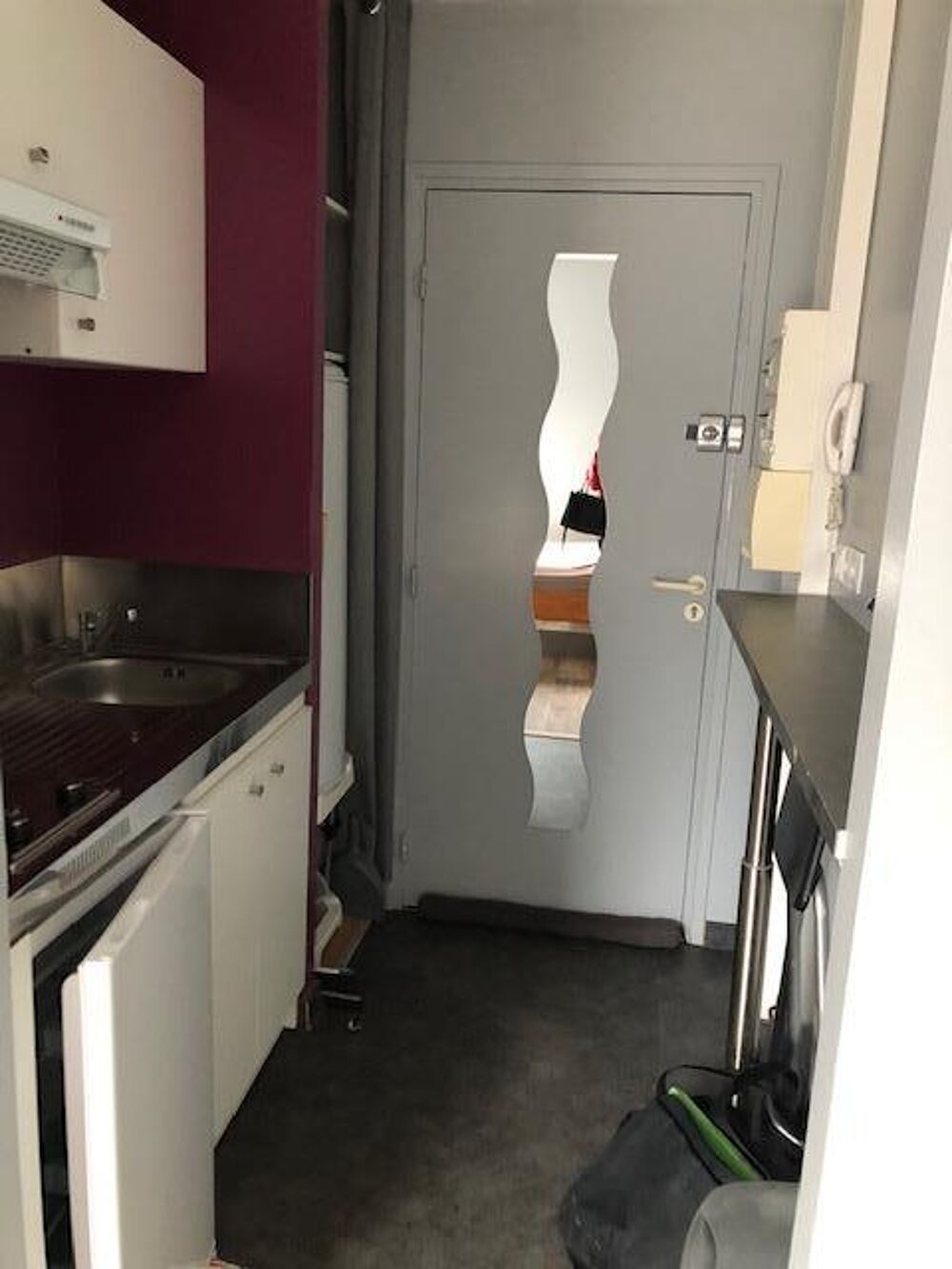 Studio meublé rénové de 14.78 m2, dans une résidence étu....