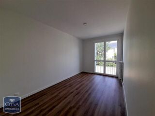  Appartement à louer 3 pièces 75 m²