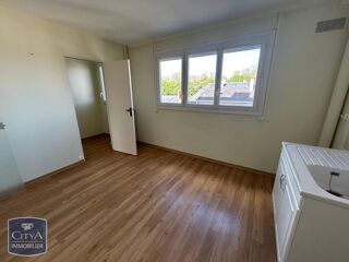  Appartement à louer 3 pièces 72 m²