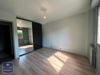  Appartement à louer 3 pièces 93 m²