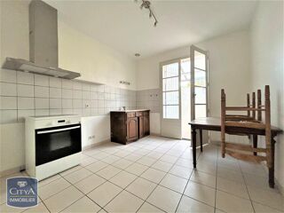  Appartement à louer 3 pièces 82 m²