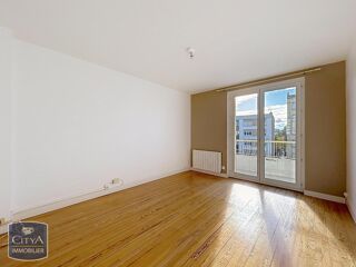  Appartement à louer 3 pièces 50 m²