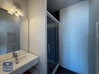  Appartement à louer 2 pièces 44 m²