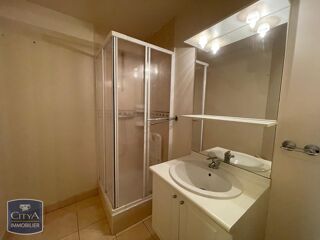  Appartement à louer 3 pièces 65 m²