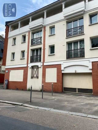  Parking / Garage à louer 9 m²