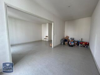  Appartement à louer 4 pièces 75 m²
