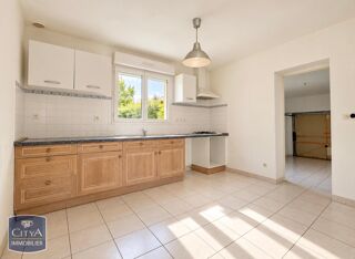location Maison - 4 pièce(s) - 130 m² Saint-Seurin-sur-l'Isle (33660)